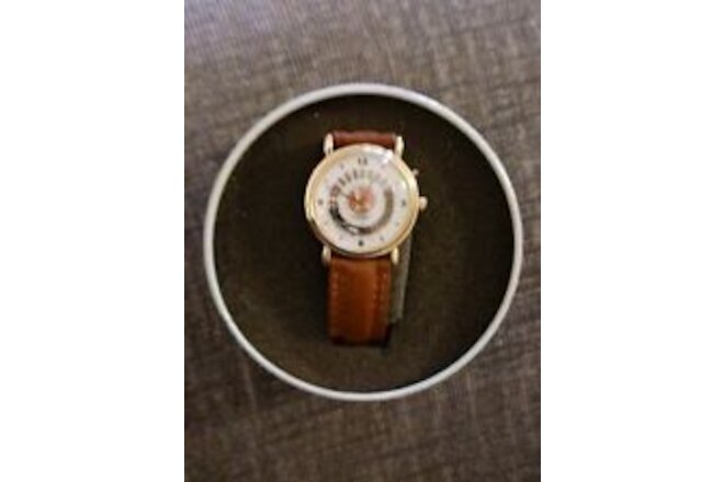 Lionel Trains Collectible Men's Wrist Watch in collectble  Tin Needs Battery. 48
