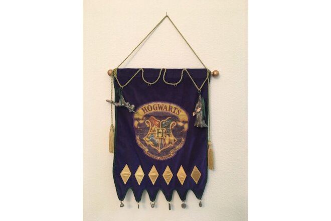Hallmark Harry Potter Hogwarts Ornament Display Banner With Ornaments From 2000