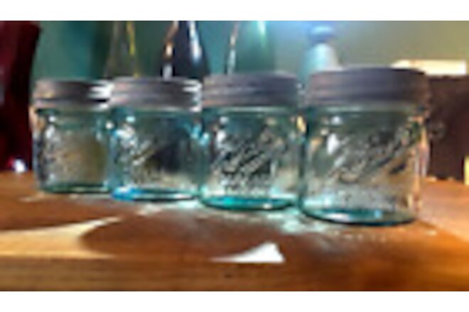 Lot of 4 ~ BALL HALF (1/2) PINT BLUE MASON Jars "Collector's Edition"  Zinc Lid