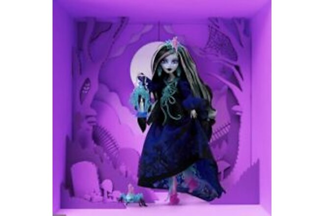 Monster High Designer Series Lenore Loomington Doll  SEALED BOX Free Shipping!