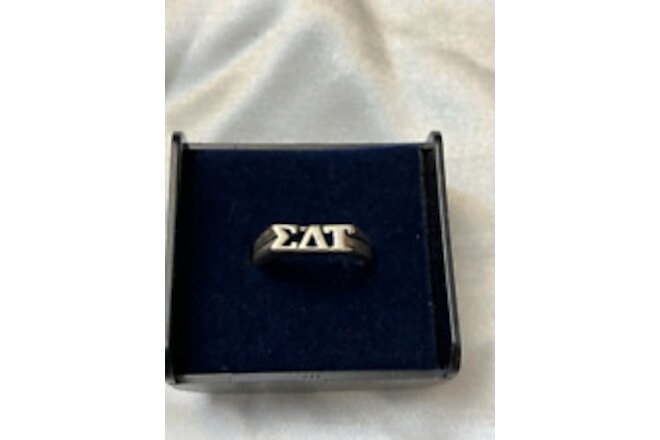 Sigma Delta Tau Sterling Silver BLOCK Ring size 7 LICENSED RETIRED