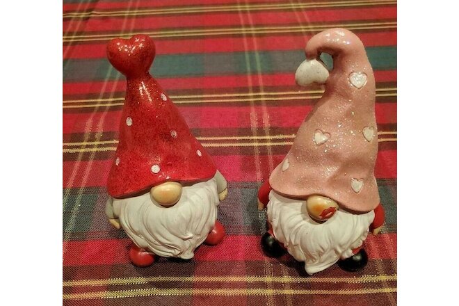 2 Valentine's Day Heart Gnomes