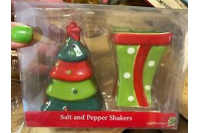 Vintage Ceramic Christmas Tree Present Salt & Pepper Shakers 3 1/2" T NIB