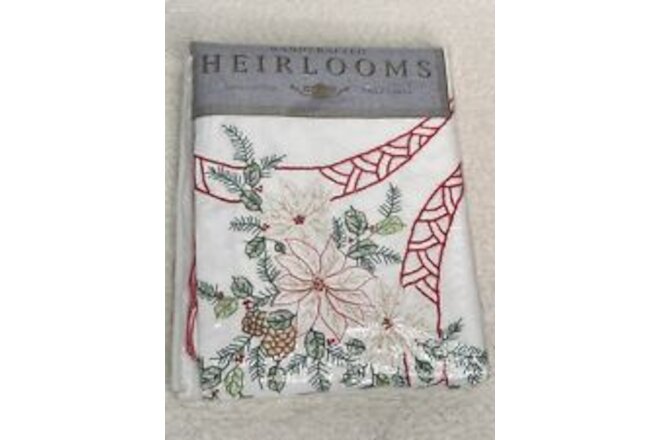 Vtg Rare Handcrafted Heirlooms 100% Cotton Table Linens Christmas 68”x 120”