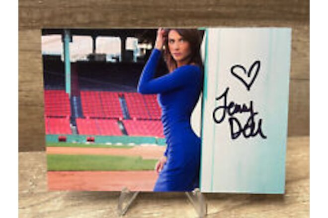 Jenny Dell CBS Sports Reporter Hand Signed 4x6 Photo TC46-2419
