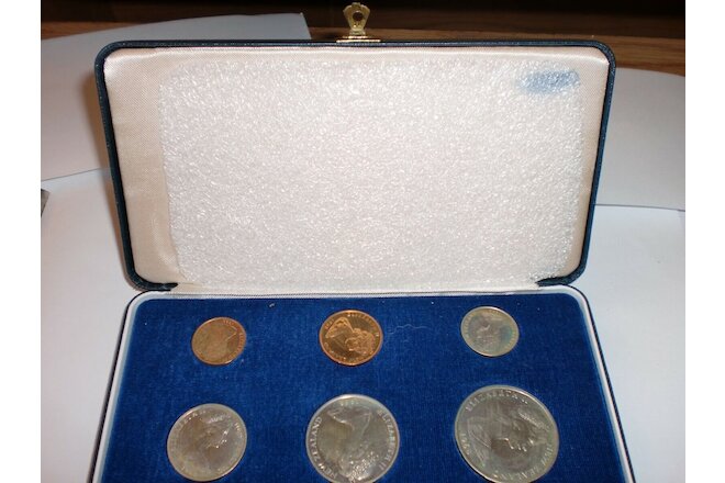 - NEW ZEALAND - 6 COIN 'PROOF-LIKE' SET 1968 - MS4: 50, 20, 10, 5 ,2 & 1 CENTS
