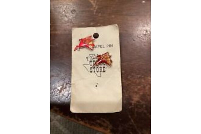 Socony Mobil Gas & Oil Flying Pegasus Red Horse Enamel Lapel Hat Pin Vintage