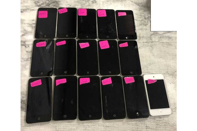 LOT OF 16 APPLE IPOD TOUCH 4TH GENERATION MODEL A1367 8GB (BLACK/WHITE) AS IS