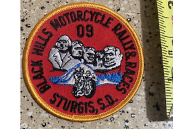 RARE 2009 BLACK HILLS MOTORCYCLE RALLY & RACES STURGIS S.D. EMBROIDERED PATCH 3"
