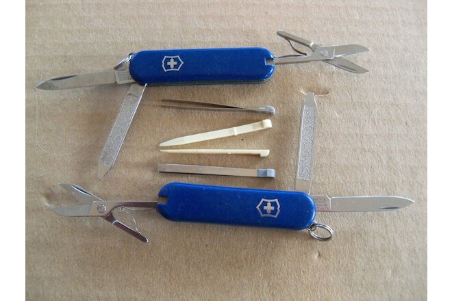 Lot of 2 Victorinox Classic SD Swiss Army Pocket Knife Blue - Very Good