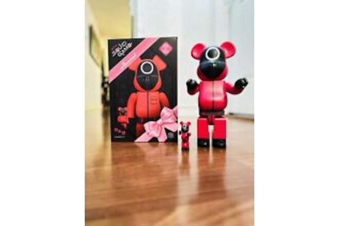Squid Game Guard O 100% + 400% Bearbrick Set by Medicom Toy