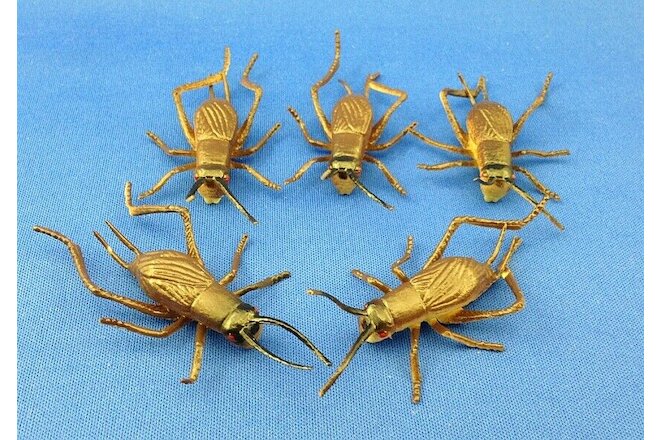 rubber Crickets Lot of 11 toy iNSeCt BuG fake brown grasshoppers *slight damaged