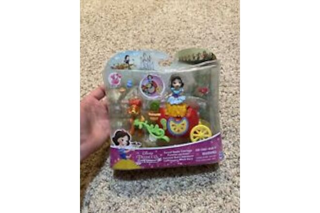 Disney Little Kingdom Snap-Ins Snow White Sweet Apple Carriage Free Shipping