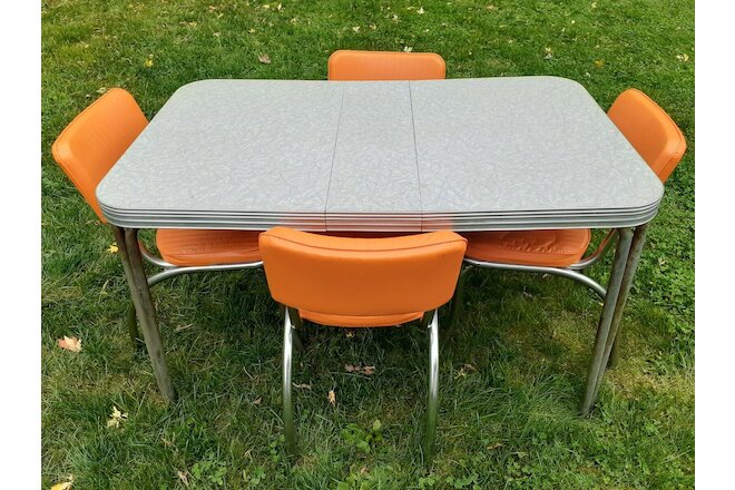 VINTAGE 50s-60s FORMICA & CHROME KITCHEN TABLE WITH LEAF & 4 ORANGE CHAIRS