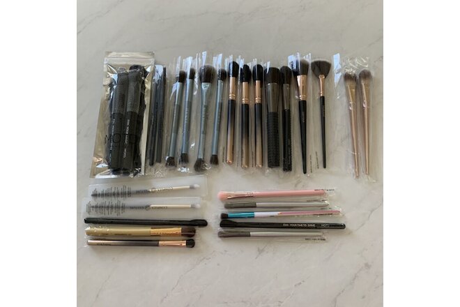 Lot of 25 Makeup Brushes Various Brands + Wholesale Resale Stock Up Gifts  *B19