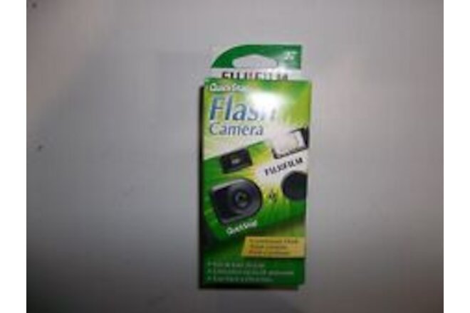 Fujifilm Fuji Quicksnap 400 Single Use Disposable 35mm Camera Flash Exp. 05/2023