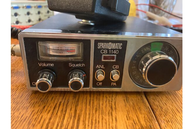 SPARKOMATIC model CB1140 Citizens band radio working with Microphone