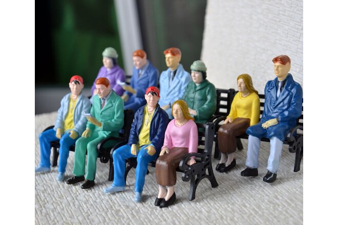 100 pcs G scale Figure 1:22.5 All Seated Painted People
