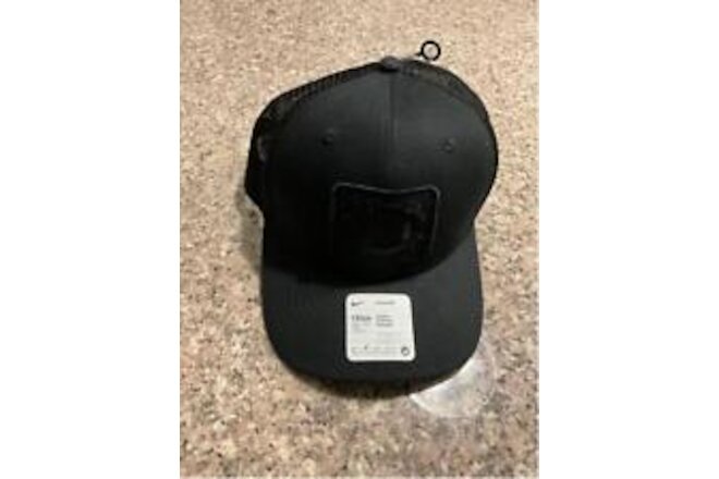 Nike UNC Chapel Hill Tarheels Black Trucker Snapback Hat