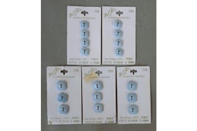 17 Le Chic Plastic Clover/Flower Buttons on Cards #2972/3 Lt. Blue - 1/2" & 5/8"
