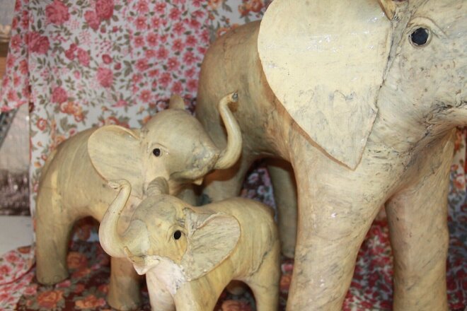 elephants set of 3 shell made Mother and two calfs extra large 54 cm 28 cm 25 cm