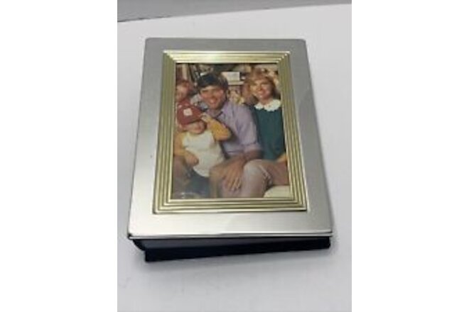 Godinger Silver Silverplated Photo Album. Holds 100 4”x6” Photos Plus Main Photo