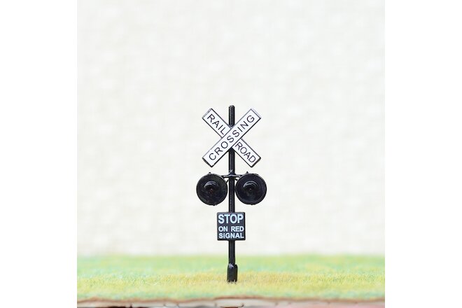 4 x HO Scale Railroad Crossing Signals 2mm LEDs made + 2 Circuit board flashers