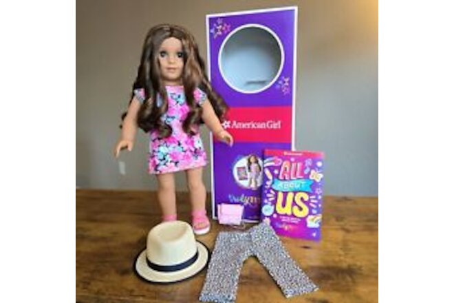 American Girl Doll Truly Me 117 & Show Your Sweet Side Accessories Display Only