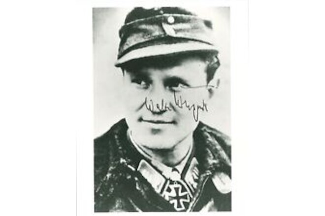 Walter Krupinski Signed 8x10 Photograph (d) WWII German Ace 197V