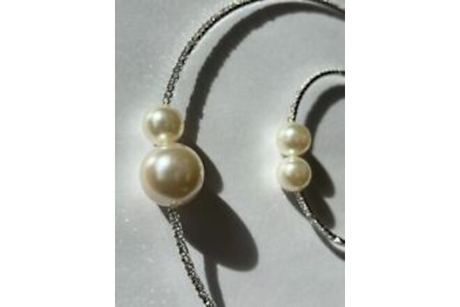 Big and Small Pearl and Glaring Silver Necklace and Bracelet
