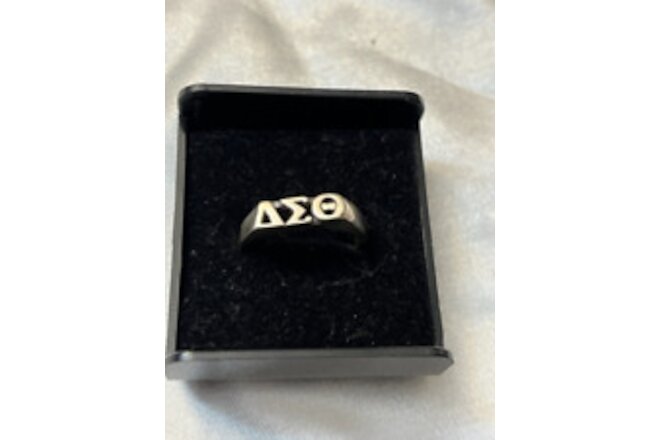 Delta Sigma Theta Sterling Silver BLOCK Ring size 7 LICENSED RETIRED