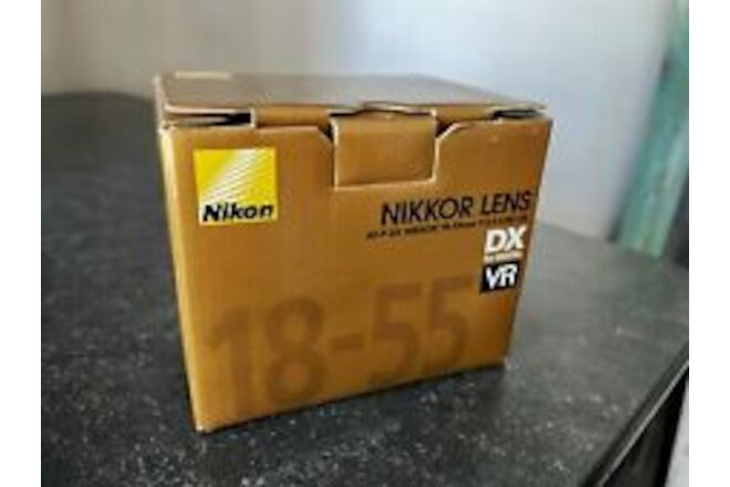 Nikon Af-p DX Nikkor 18-55mm F/3.5-5.6g VR Zoom Lens With 2 Caps