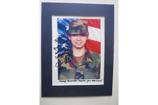 American war Heroine and Bronze Star Recipient Jessica Lynch & her autograph