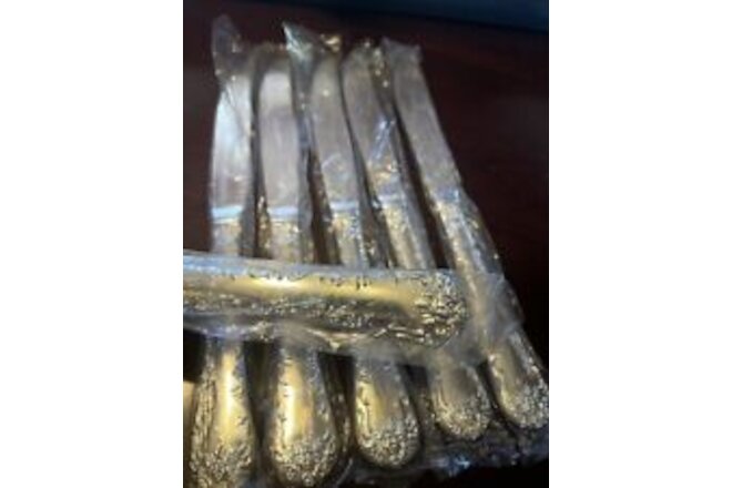 6 Wm Rogers & Son Enchanted Rose Dinner Knives 9” New