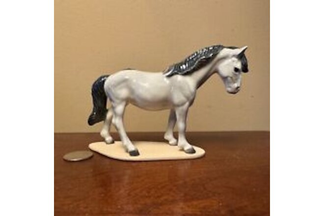 #3309 Specialty Hagen-Renaker Mustang Mare SEDONA Ceramic Horse - MADE BRIEFLY