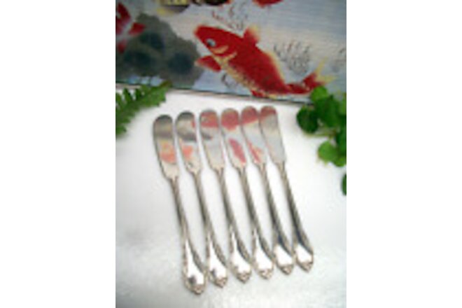 6  International  Rogers  REMEMBRANCE  Silverplate  Butter Spreader Knives  1948