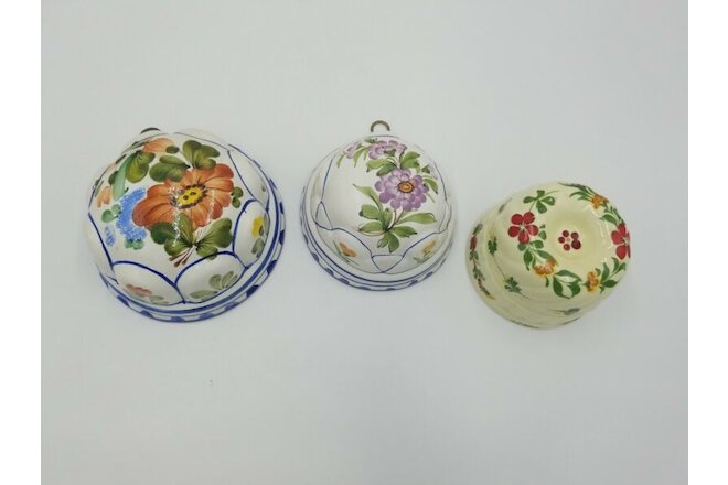 2 Vintage ABC Bassano Ceramic Mold Made in Italy Floral Wall Hanger, 1 Portugal