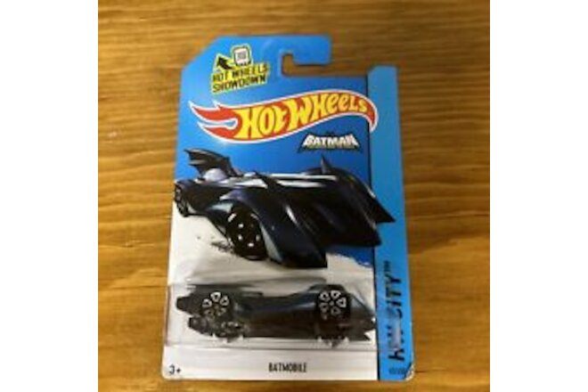 Batman Brave & the Bold 2013 Batmobile Hot Wheels Car HW City 63/250 Black Blue