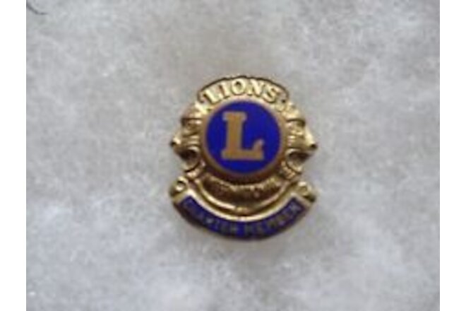 Lions International Club Charter Member pin logo