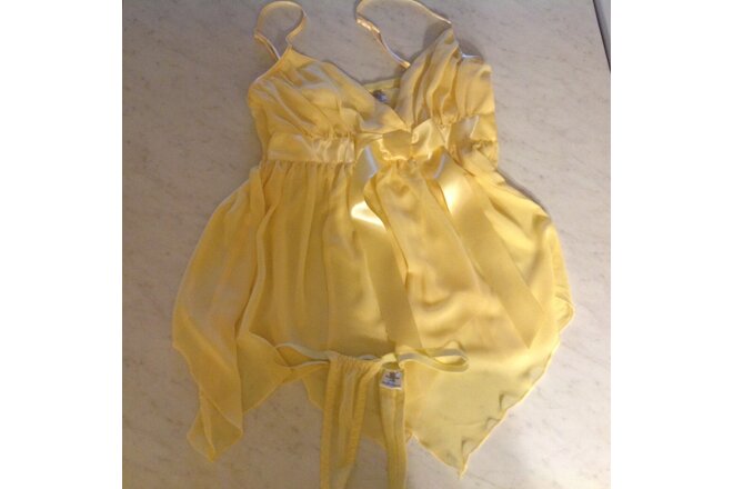 FREDRICK'S OF HOLLYWOOD Yellow Babydoll Sheer Nightgown Set  *GORGEOUS* Small