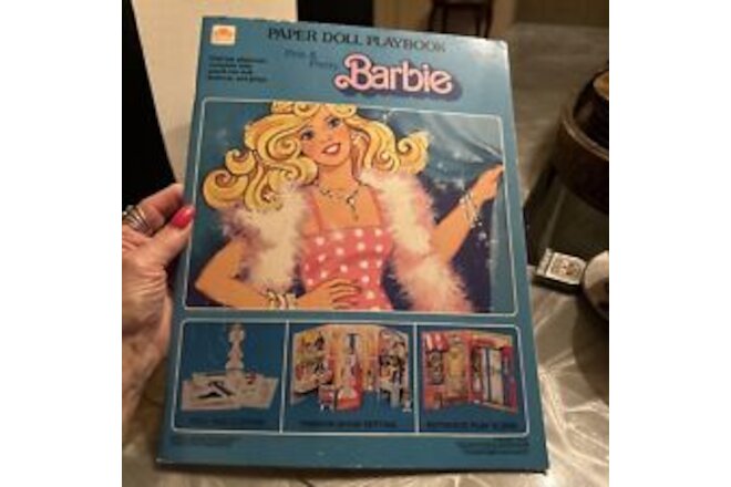 ORIGINAL Pink & Pretty Barbie Paper Doll Playbook Uncut Golden 1983 Vintage new