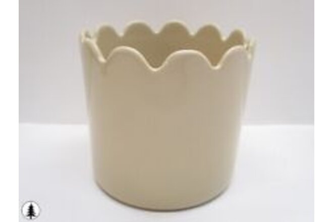 H&M Home Crackle-Glaze 5" H X 5.5" D Pot Light Beige Planter Scalloped
