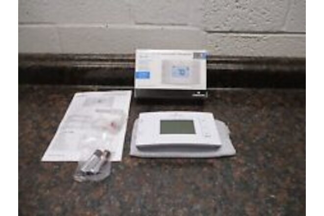 New Emerson 1F83C-11NP 1-Heat 1-Cool Non-Programmable Thermostat Free Shipping
