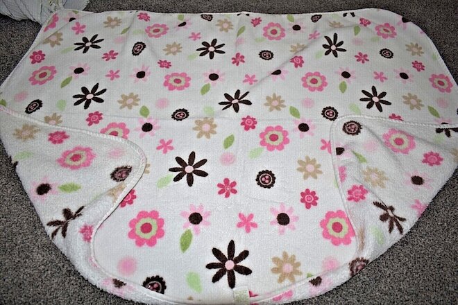 6DD4 Set of 2 CIRCO Flowers Floral Pink Brown Silky Plush Crib Baby Blankets