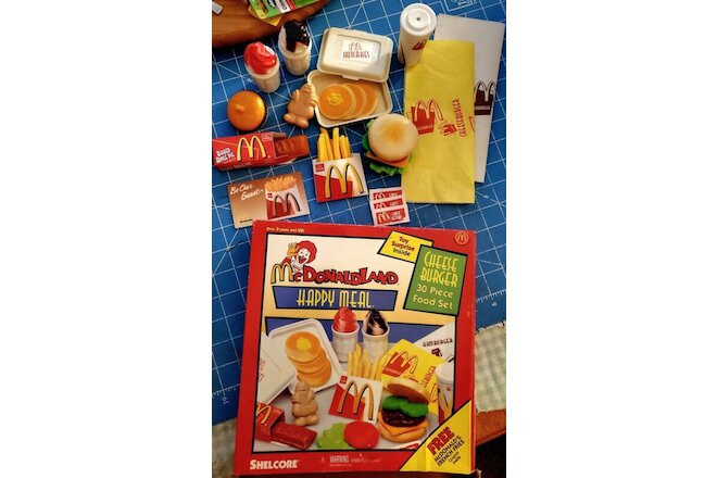 1997 McDonald's Shelcore, McDonaldLand Happy Meal Play Food Prize 'n ALL Vintage