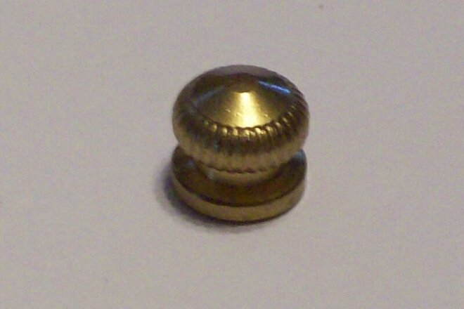 SET OF 2 BURNISHED & LACQUERED BRASS 8/32 THREAD KNURLED ACORN NUTS 55296J