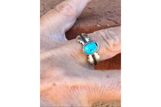 Beautiful Navajo Jagged Sterling Silver Kingman Turquoise Mesa Ring