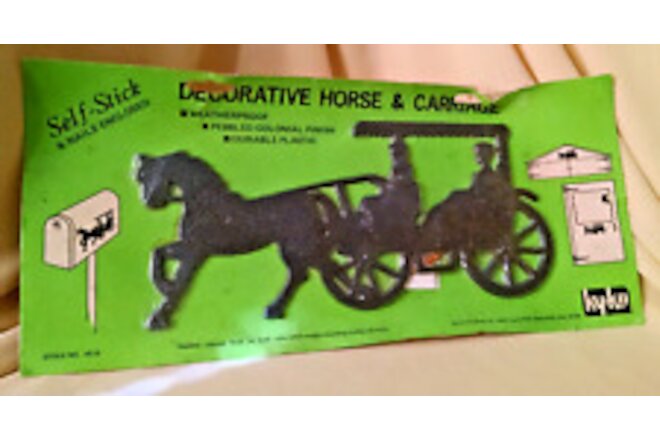 HORSE CARRIAGE PLAQUE NOS HY-KO STOCK NO HC-B PEBBLED COLONIAL FINISH PLASTIC.