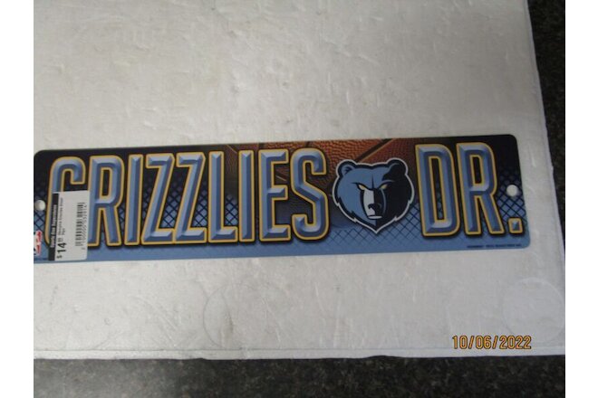 Qty Lot (2) Memphis Grizzlies "Grizzlies Dr" Plastic Street Sign 16" x 4"
