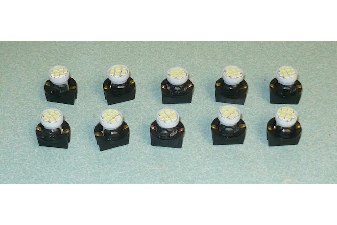 10 NEW PACHISLO SLOT MACHINE LED LIGHTS WITH BASES REPLACE TYPICAL #400 BULBS